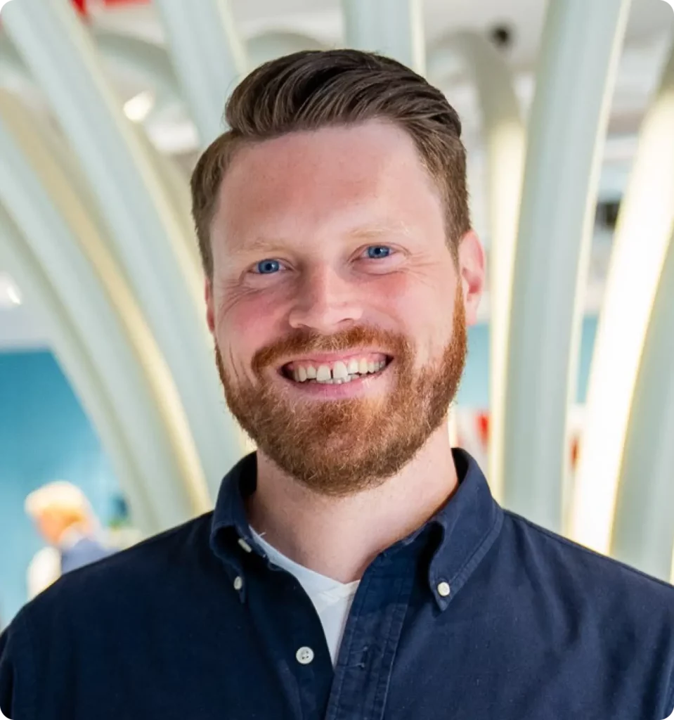 Dr. Simon Fey